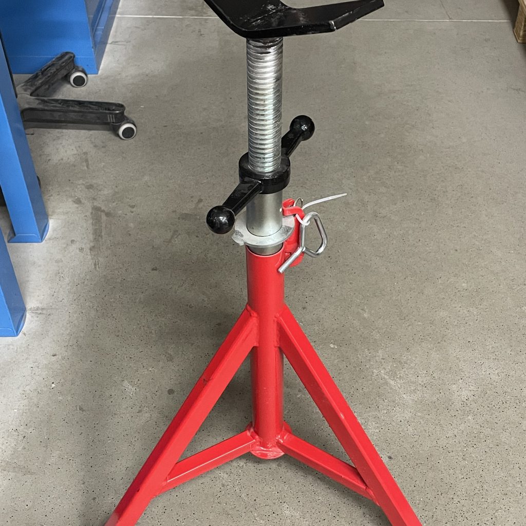 Trepied ajustabil pentru tevi 71-125 cm