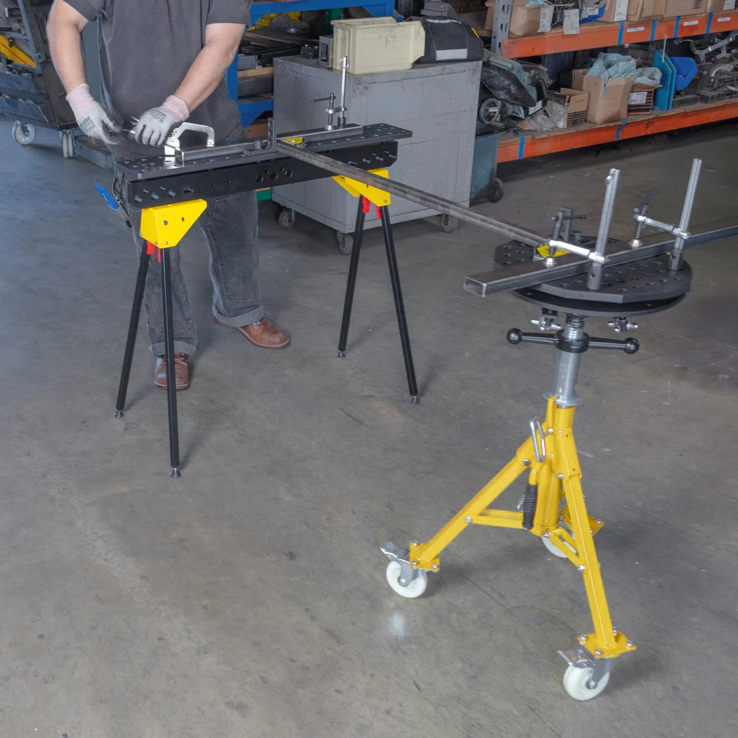 Stand mobil pentru sudură Ø350 mm + kit 12 accesorii, sistem 16 mm, Scout BuildPro, TWS350-KC1