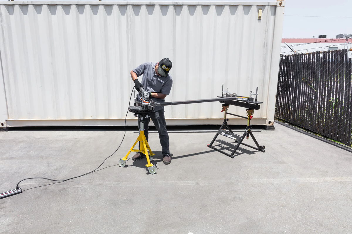 Stand mobil pentru sudură Ø350 mm + kit 12 accesorii, sistem 16 mm, Scout BuildPro, TWS350-KC1
